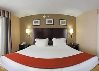 Holiday Inn Express Seaford-Route 13 hotel thumbnail 6