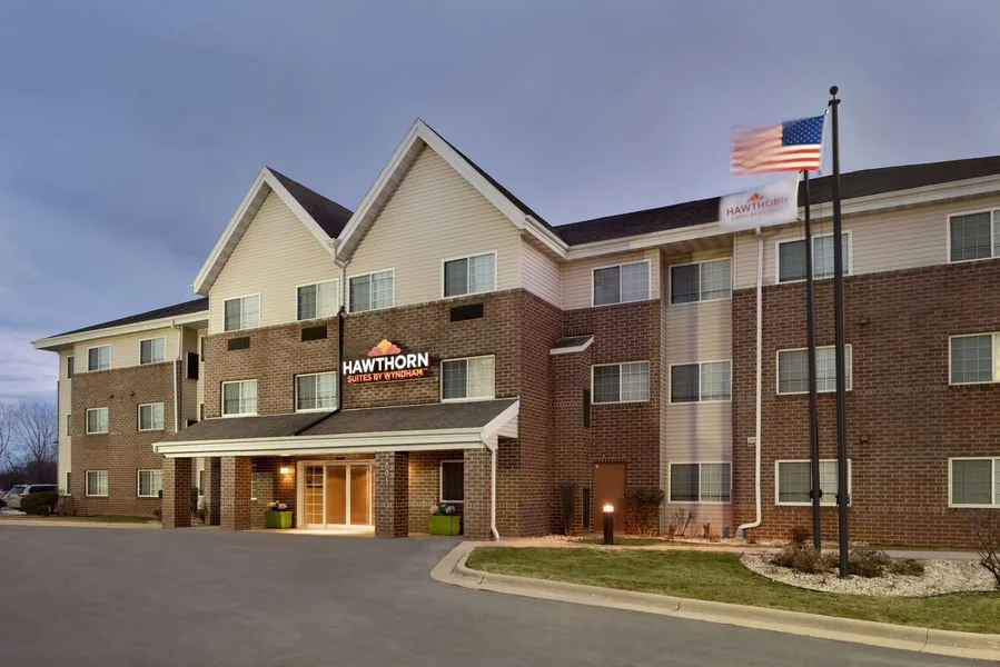 Hawthorn Extended Stay by Wyndham Milwaukee Airport hotel detail image 2