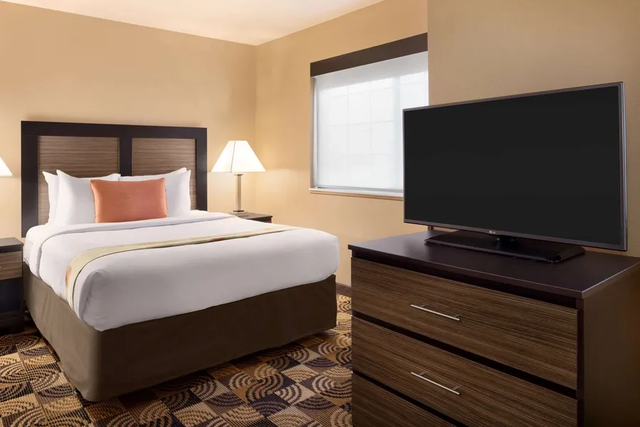 Hawthorn Extended Stay by Wyndham Milwaukee Airport hotel detail image 6