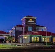 La Quinta Inn & Suites by Wyndham Kerrville hotel detail image 3