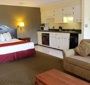 Lake View Inn & Suites hotel detail image 7
