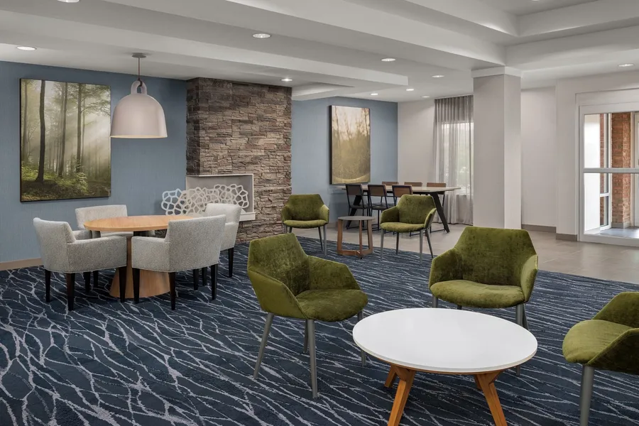 Fairfield Inn & Suites by Marriott Roanoke Hollins/I-81 hotel detail image 2