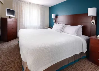 Sonesta ES Suites Dallas Medical Market Center hotel thumbnail 2