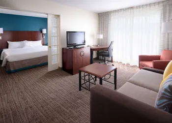 Sonesta ES Suites Dallas Medical Market Center hotel thumbnail 4