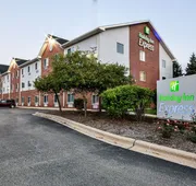 Holiday Inn Express Chicago NW - Vernon Hills by IHG hotel detail image 5