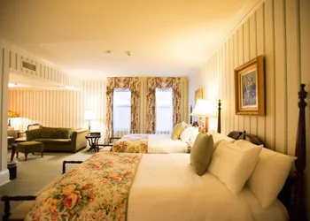 Prince Of Wales Hotel hotel thumbnail 3