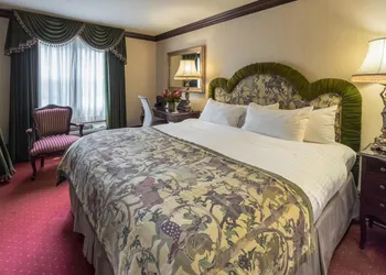 Prince Of Wales Hotel hotel thumbnail 7