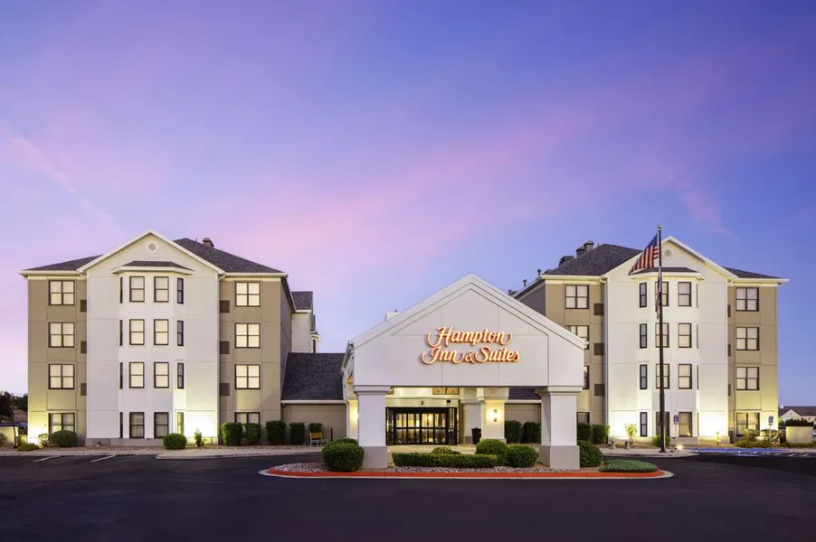 Hampton Inn & Suites El Paso-Airport hotel detail image 2