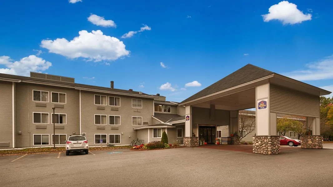 Best Western Plus Windjammer Inn & Conference Center hotel detail image 2