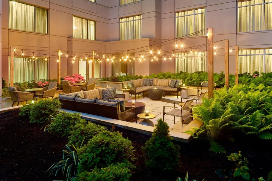 Courtyard by Marriott Washington, DC/Foggy Bottom hotel detail image 2