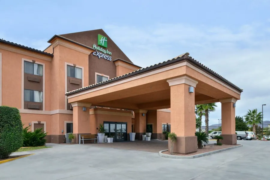 Holiday Inn Express Hotel & Suites Kingman by IHG hotel detail image 2