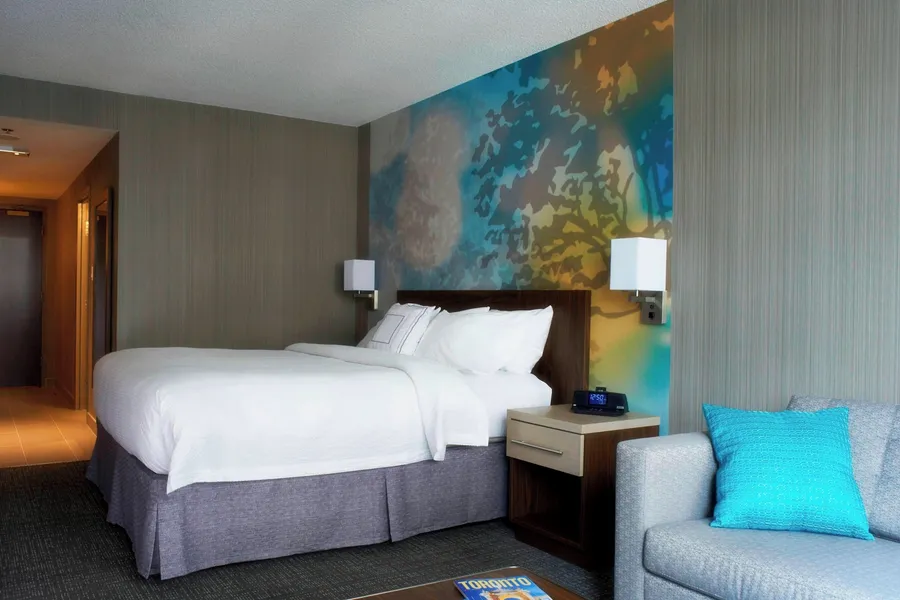 Courtyard by Marriott Downtown Toronto hotel detail image 6