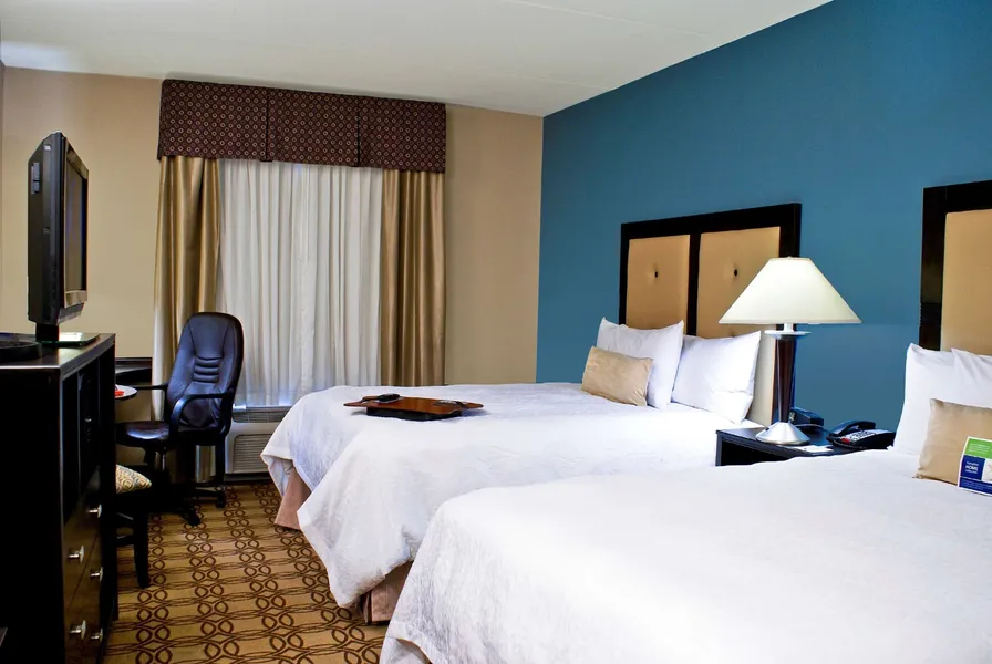 Hampton Inn & Suites Charlotte Airport hotel detail image 6