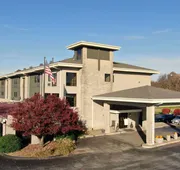 La Quinta Inn & Suites by Wyndham Springfield South hotel detail image 3