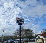 712 Inn hotel detail image 3