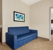 Holiday Inn Express & Suites San Antonio NW - Medical Area by IHG hotel detail image 7