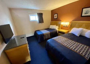 Breeze Inn & Suites hotel thumbnail 3