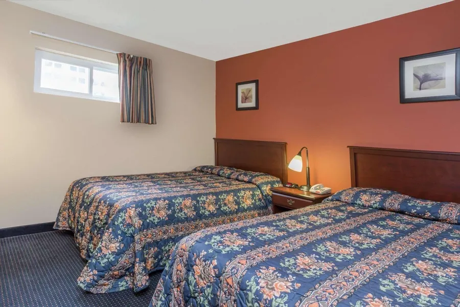 Breeze Inn & Suites hotel detail image 6