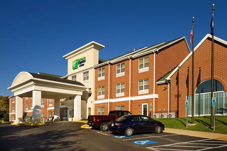 Holiday Inn Express and Suites Manassas by IHG hotel detail image 2