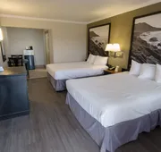 Super 8 by Wyndham Santa Cruz Beach hotel detail image 7