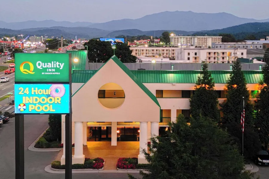 Quality Inn Near the Island Pigeon Forge hotel detail image 2