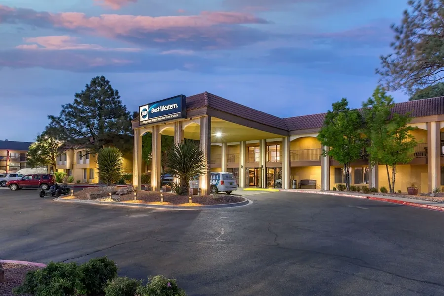 Best Western Airport Albuquerque InnSuites Hotel & Suites hotel detail image 2
