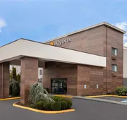 La Quinta Inn by Wyndham Everett hotel detail image 3
