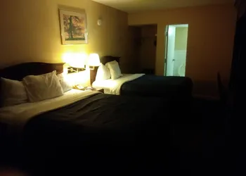 Days Inn by Wyndham Hot Springs hotel thumbnail 3