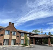 Econo Lodge Airport hotel detail image 4