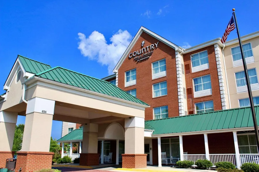 Country Inn & Suites by Radisson, Fredericksburg, VA hotel detail image 2
