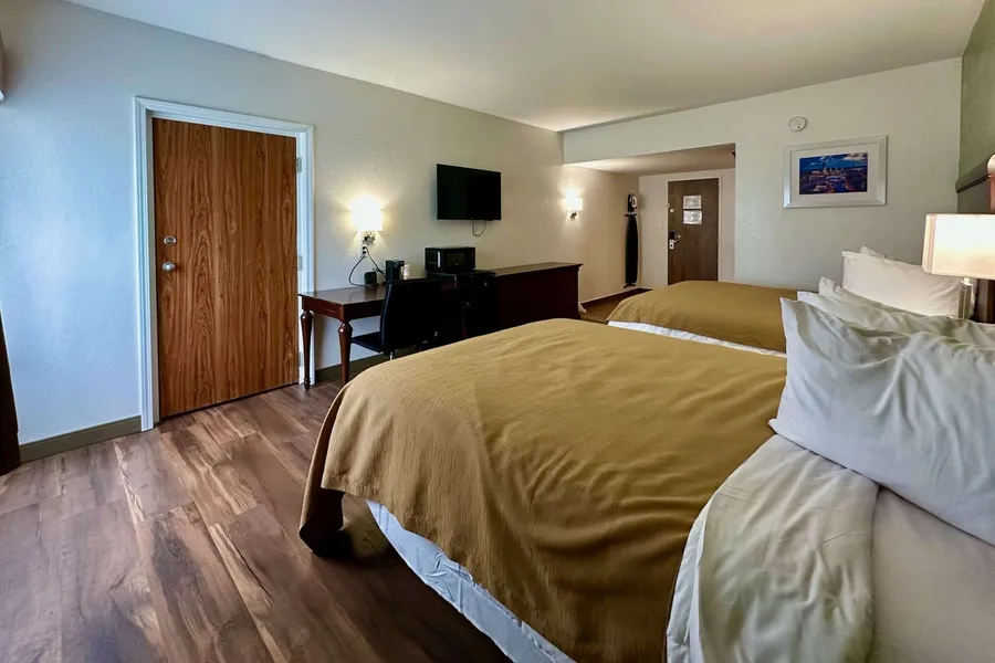 Quality Inn & Suites Albany Airport hotel detail image 6