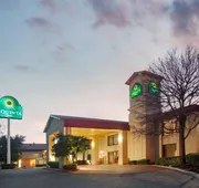 La Quinta Inn by Wyndham San Marcos hotel detail image 4