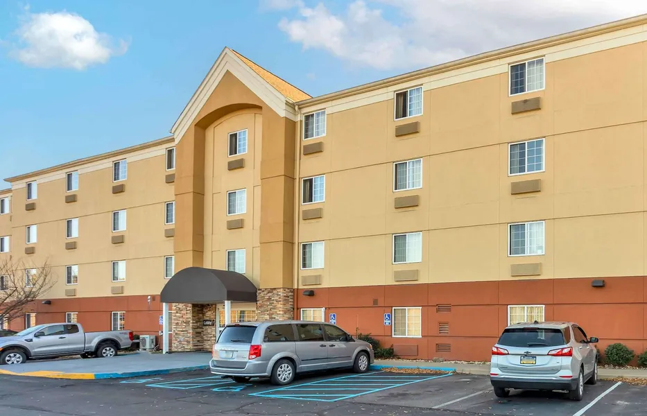 Extended Stay America Select Suites Wilkes Barre Scranton hotel detail image 2