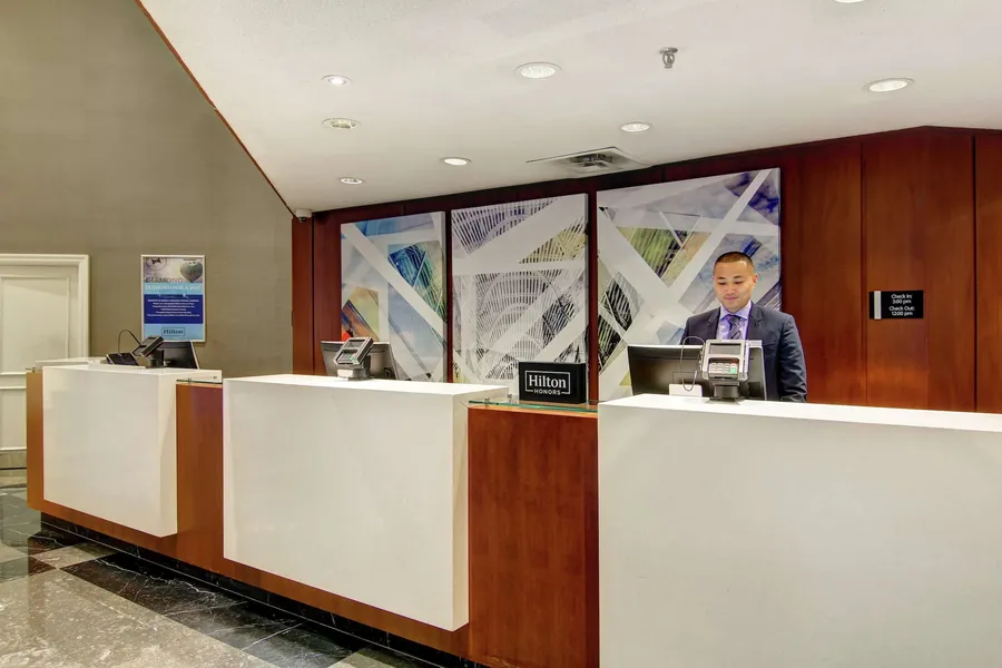 DoubleTree by Hilton Hotel Toronto Downtown hotel detail image 6