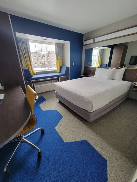 Microtel Inn & Suites by Wyndham Council Bluffs/Omaha hotel detail image 6
