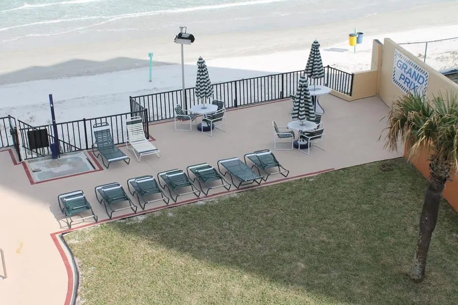Grand Prix Motel on the Beach hotel detail image 2
