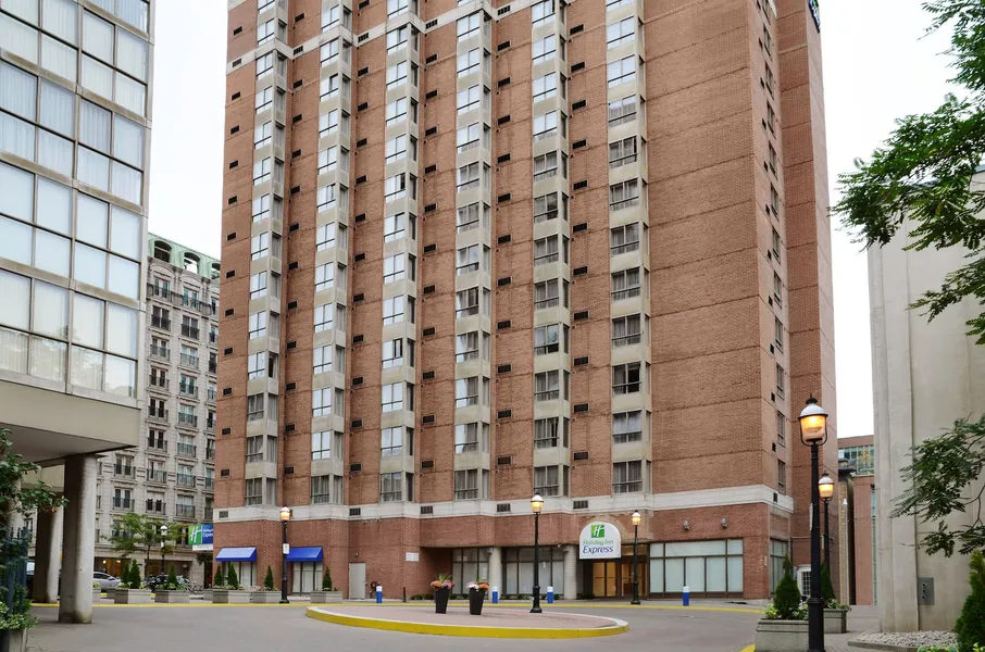 Holiday Inn Express Toronto - Downtown by IHG hotel detail image 6