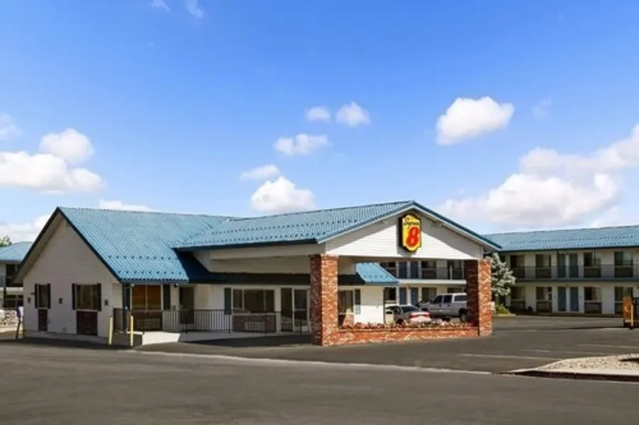 Super 8 by Wyndham Susanville hotel detail image 2