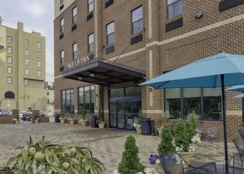 Sleep Inn & Suites Downtown Inner Harbor hotel thumbnail 6