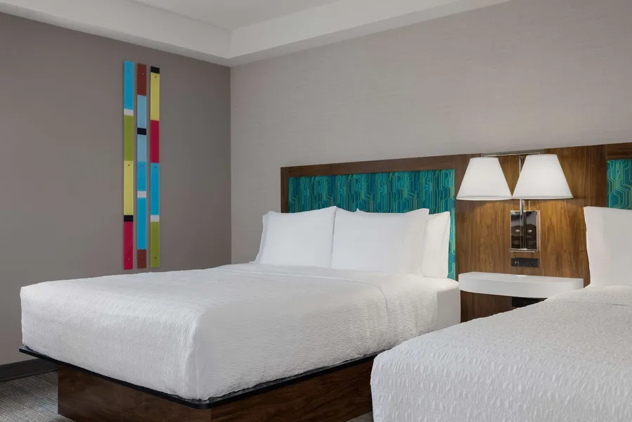 Hampton Inn & Suites by Hilton Toronto Downtown hotel detail image 6