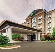 Holiday Inn Express Hotel and Suites Nashville-Opryland by IHG hotel detail image 3