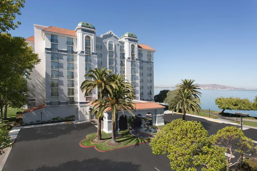 Embassy Suites by Hilton San Francisco Airport Waterfront hotel detail image 2