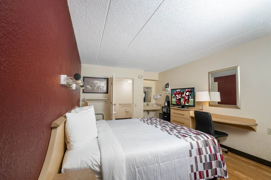 Red Roof Inn Louisville Fair and Expo hotel detail image 6