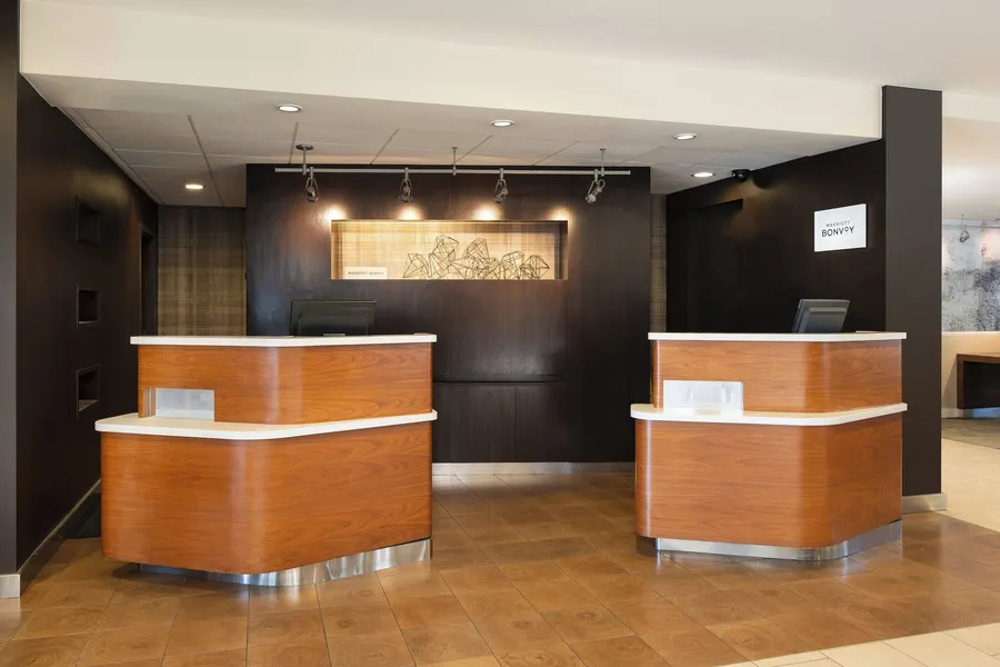 Courtyard by Marriott Fresno hotel detail image 6