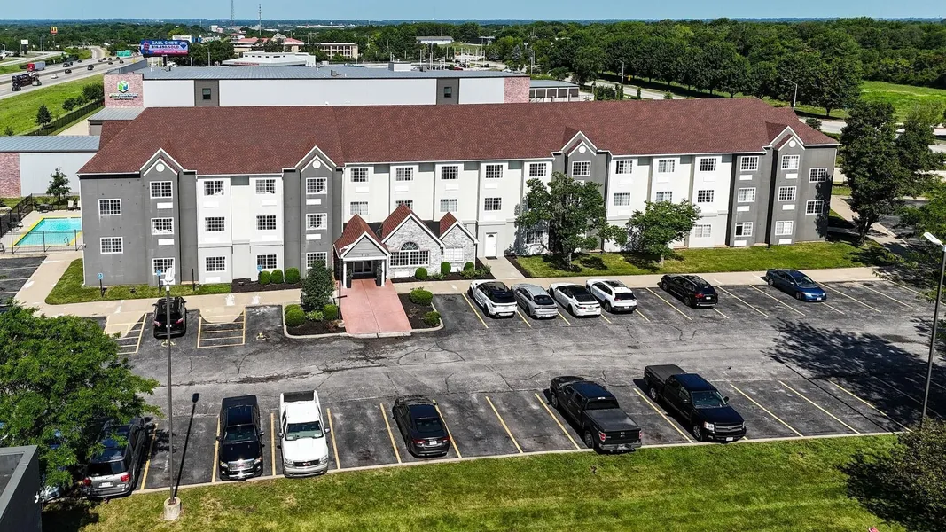 Sonesta Essential Hotels & Suites Kansas City/Blue Springs hotel detail image 2