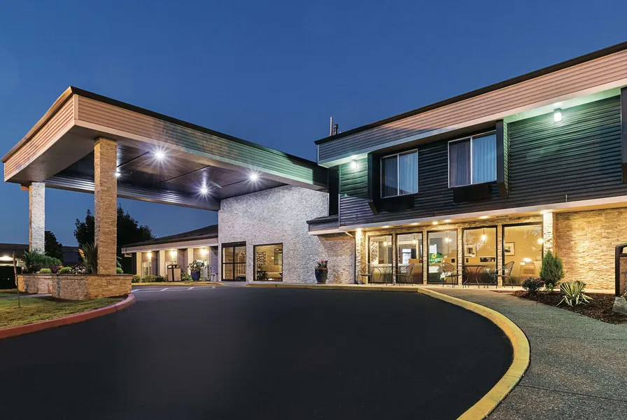 La Quinta Inn & Suites by Wyndham Portland NW hotel detail image 2