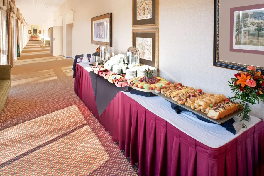 Clarion Hotel & Suites Convention Center Fredericksburg hotel detail image 6