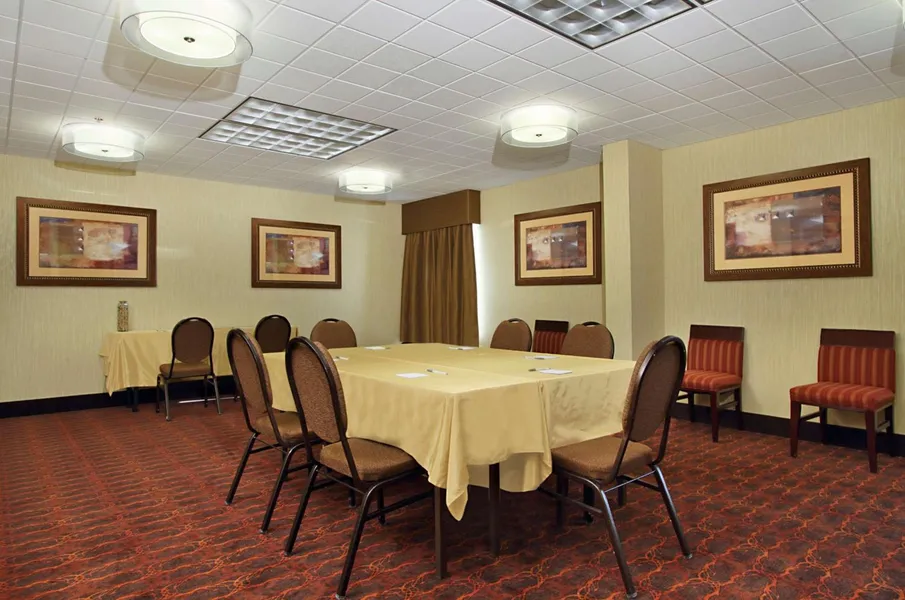 Hampton Inn Columbus - Airport hotel detail image 2