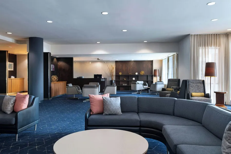 Courtyard Marriott Aksarben Village hotel detail image 6