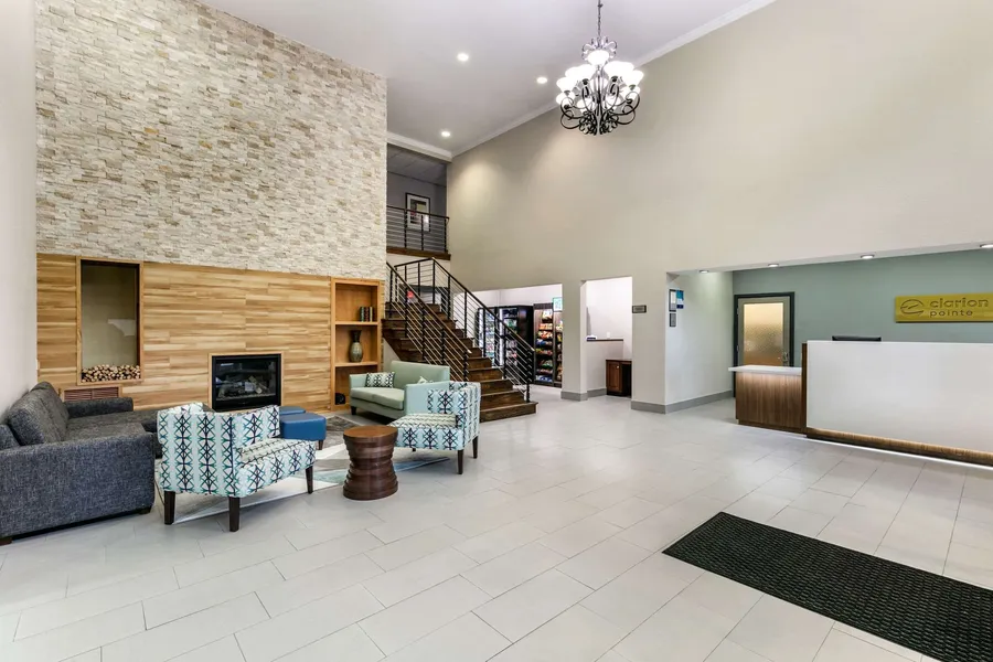 Clarion Pointe Columbus-Bradley Park hotel detail image 2
